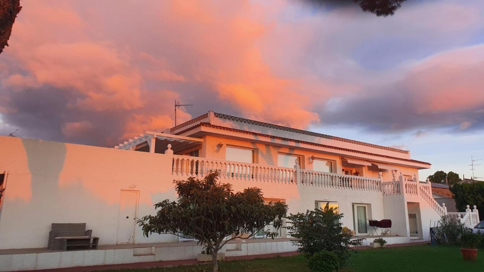 Villa Annalisa, Relax, Sleep And Fly! Malaga Bagian luar foto